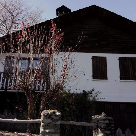 Can Serraima, Casa Rural A Prop De La Cerdanya Neva エクステリア 写真