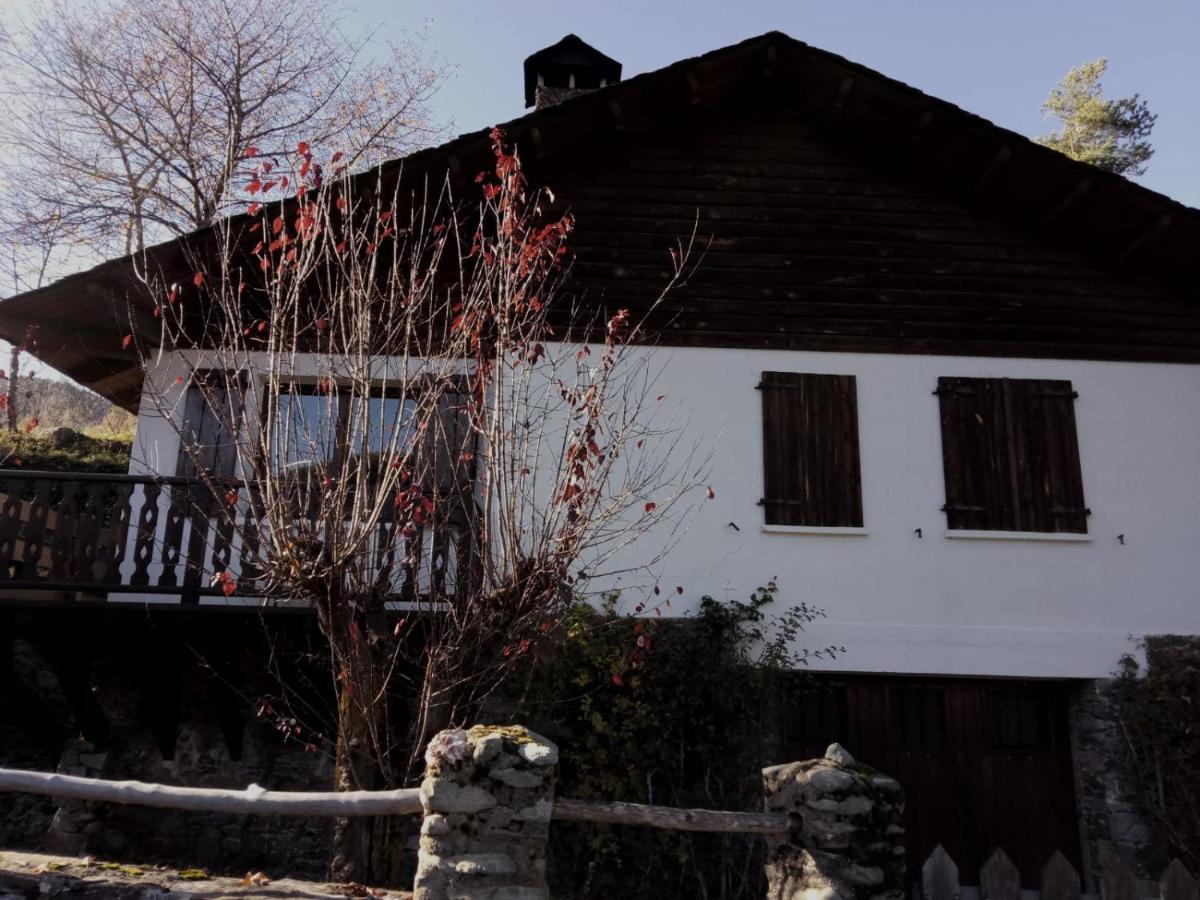 Can Serraima, Casa Rural A Prop De La Cerdanya Neva エクステリア 写真