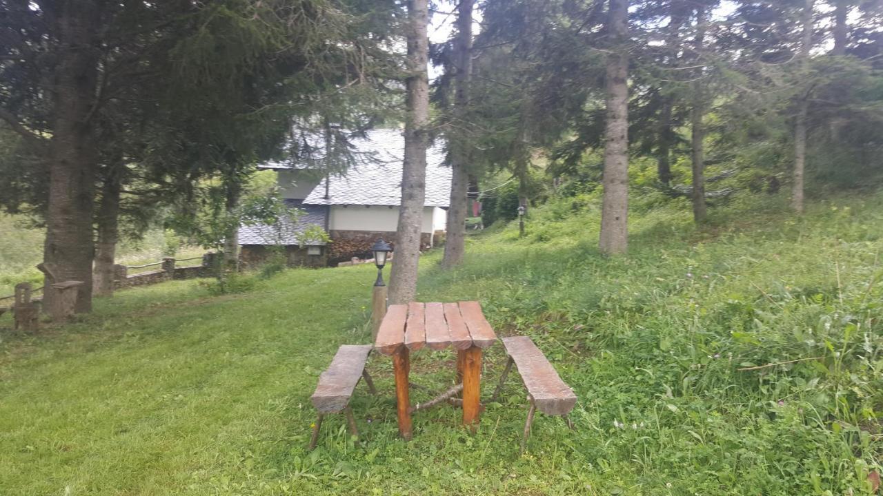 Can Serraima, Casa Rural A Prop De La Cerdanya Neva エクステリア 写真